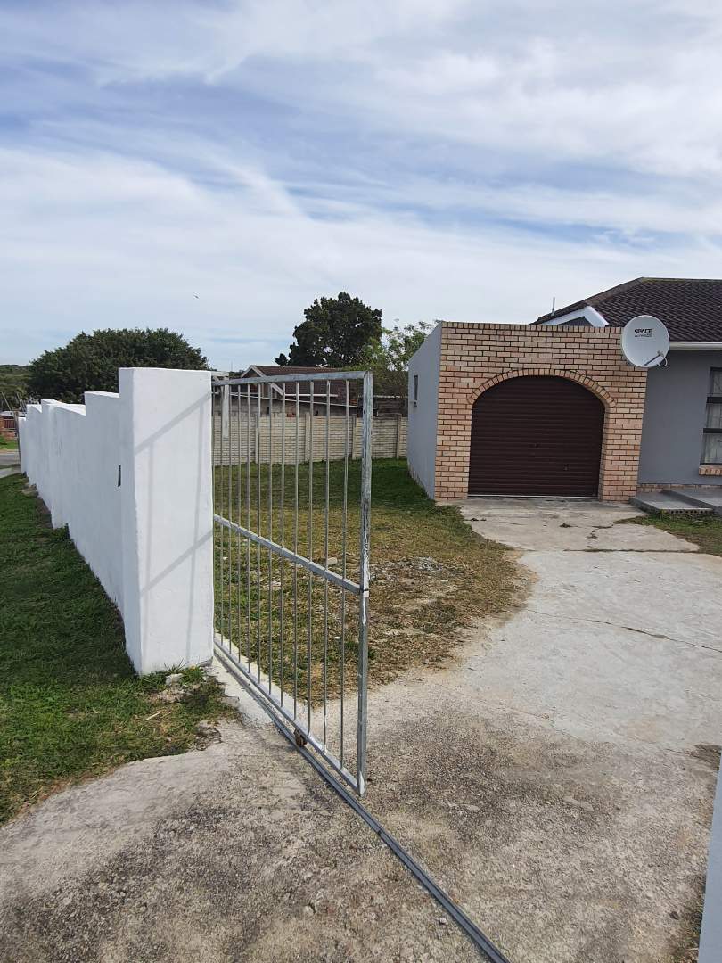 3 Bedroom Property for Sale in Rowallan Park Eastern Cape